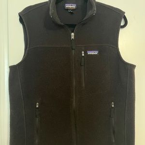 Men’s black Patagonia vest